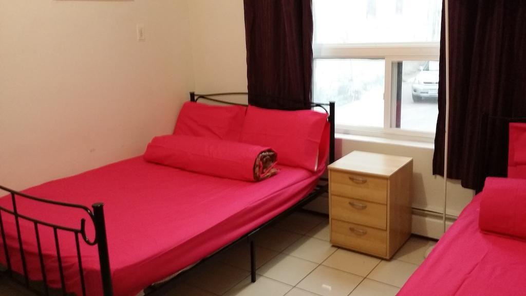 University Apartment Торонто Екстериор снимка
