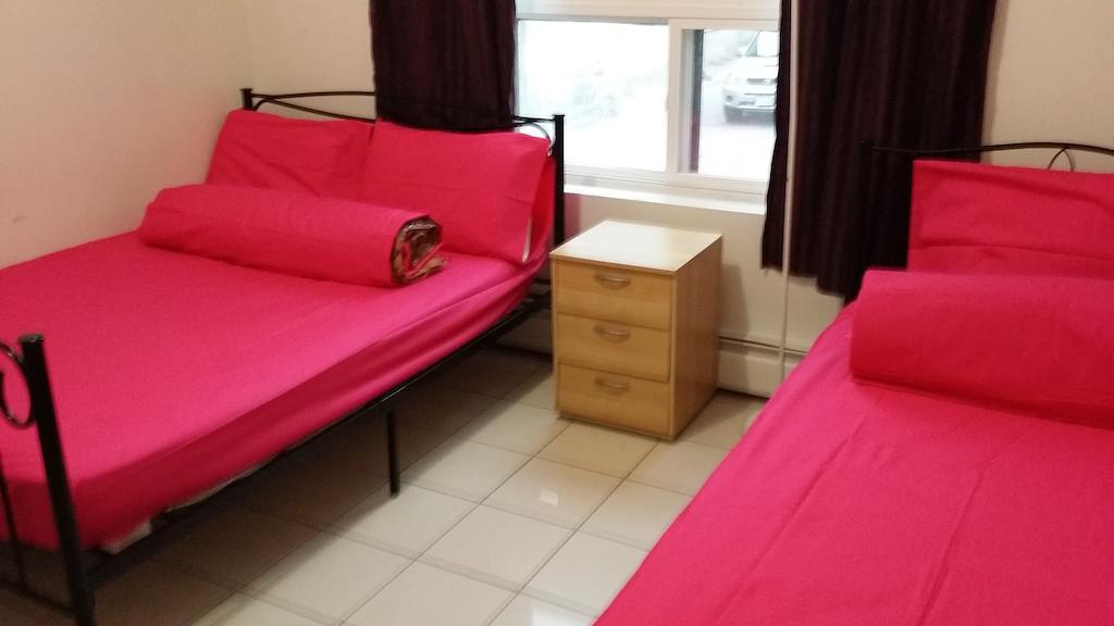 University Apartment Торонто Екстериор снимка