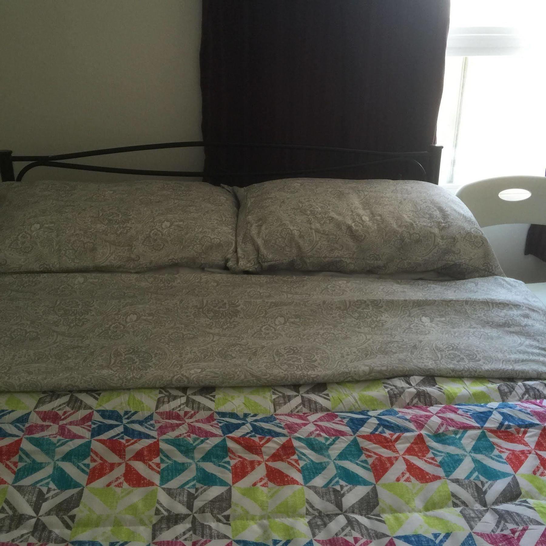 University Apartment Торонто Екстериор снимка