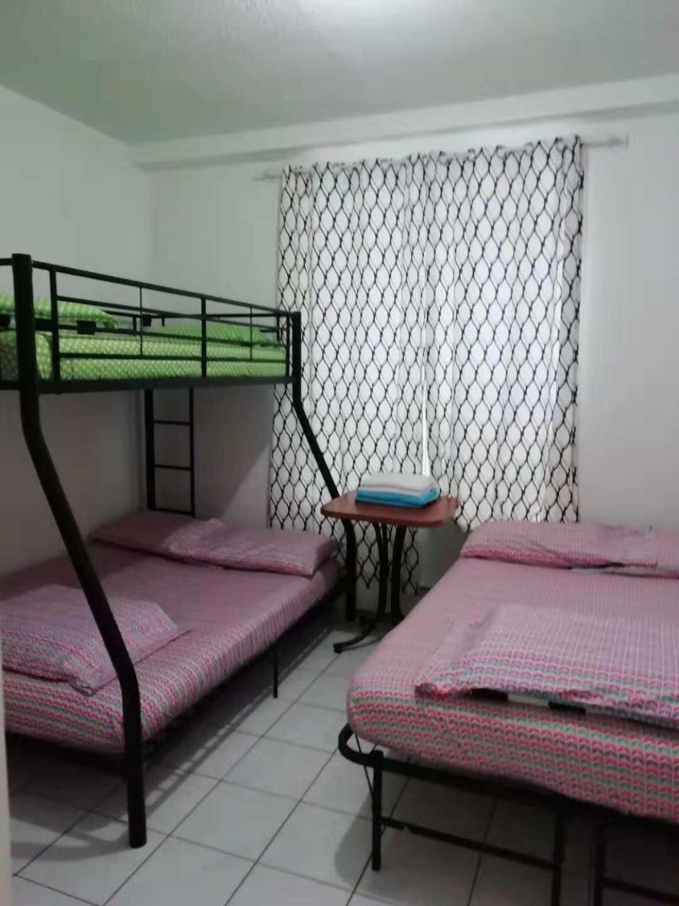 University Apartment Торонто Екстериор снимка