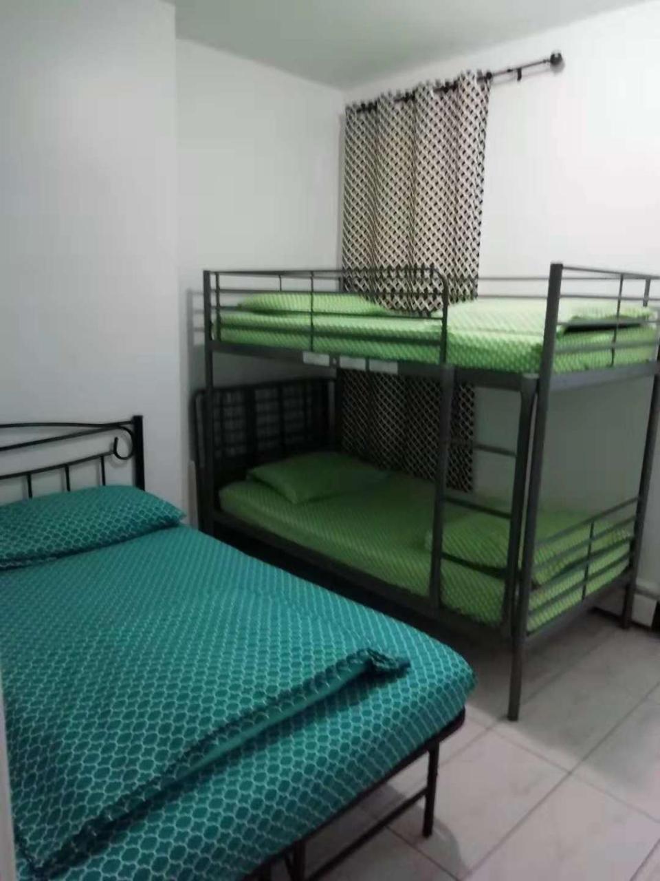 University Apartment Торонто Екстериор снимка