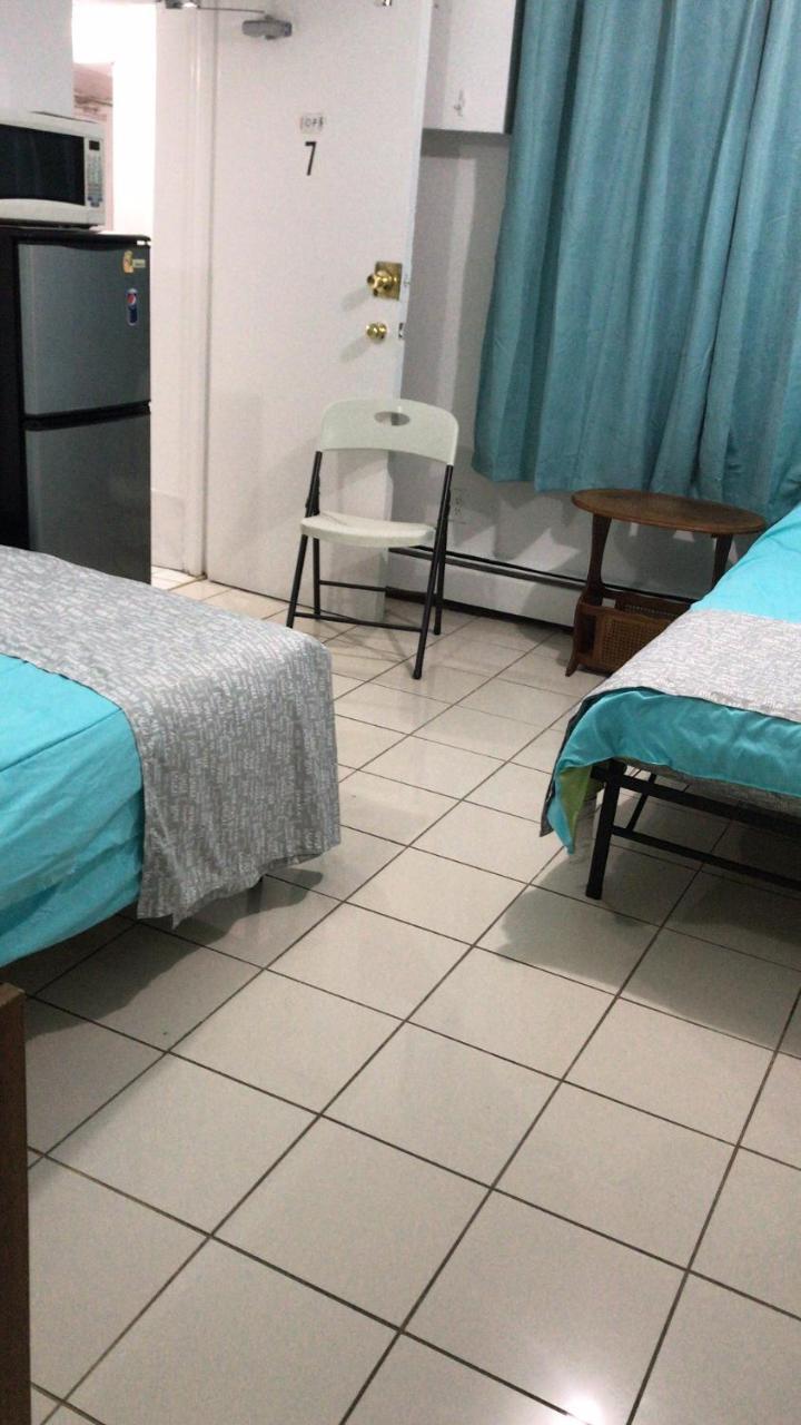 University Apartment Торонто Екстериор снимка